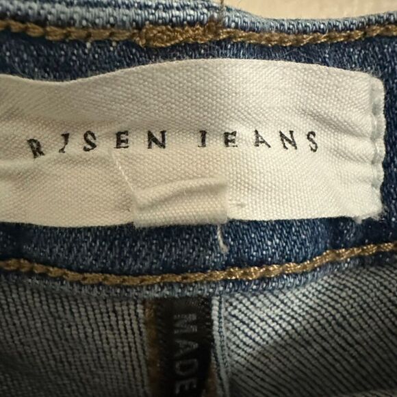 Risen‎ Taylor High Rise Crossover Waist Destroyed Denim Shorts Women's XL Blue - Picture 6 of 9